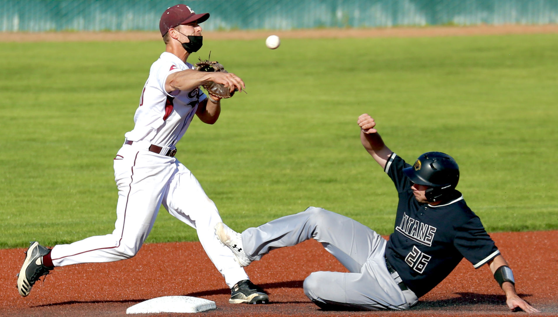 Photos: UW-La Crosse Baseball vs UW-Oshkosh